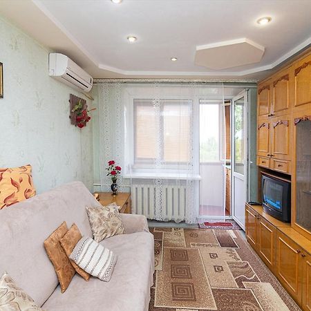 Comfortable Apartments On Hrushevskogo Street Near 16 City Hospital Dnipro Dış mekan fotoğraf
