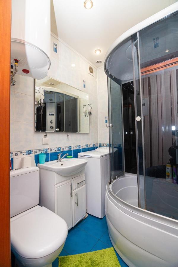 Comfortable Apartments On Hrushevskogo Street Near 16 City Hospital Dnipro Dış mekan fotoğraf