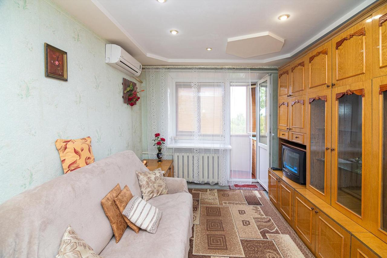 Comfortable Apartments On Hrushevskogo Street Near 16 City Hospital Dnipro Dış mekan fotoğraf
