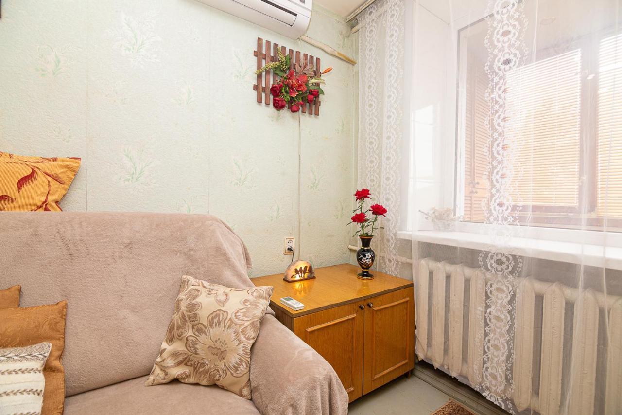 Comfortable Apartments On Hrushevskogo Street Near 16 City Hospital Dnipro Dış mekan fotoğraf