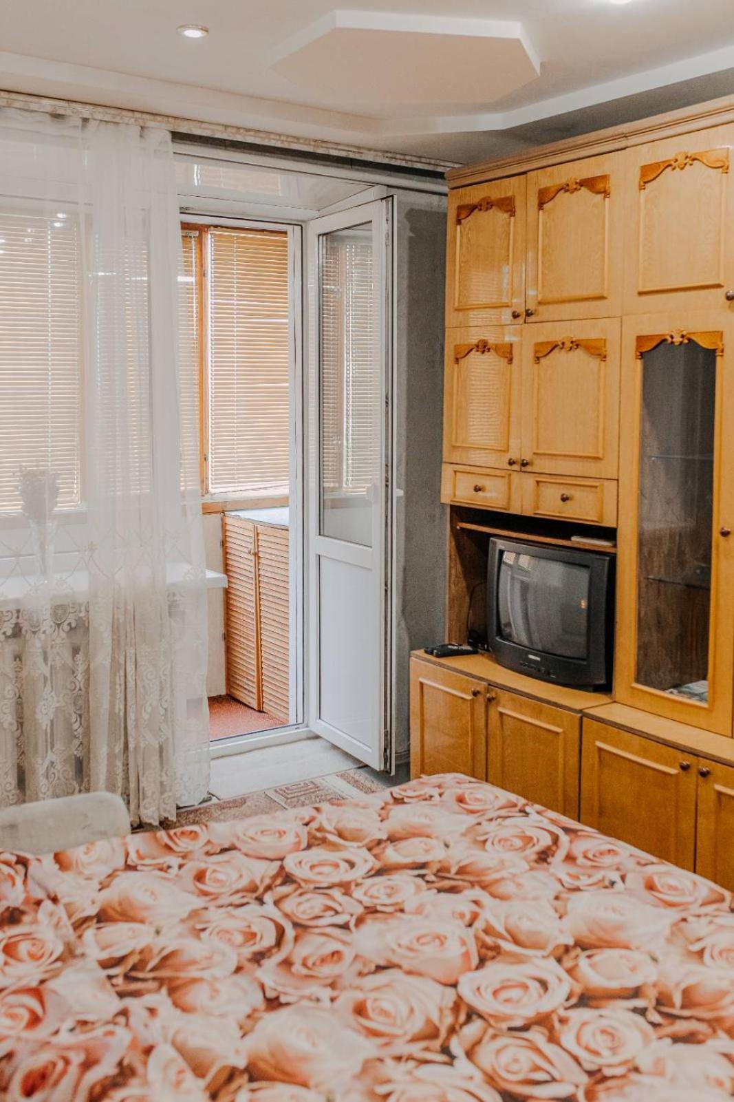 Comfortable Apartments On Hrushevskogo Street Near 16 City Hospital Dnipro Dış mekan fotoğraf
